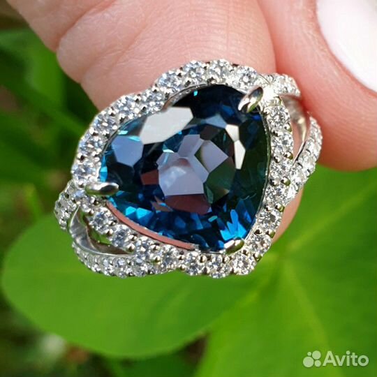 Серебряное кольцо с топазом
