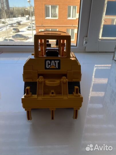 Трактор большой брудер