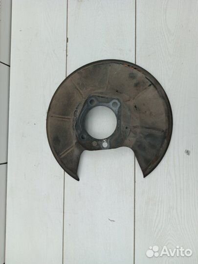 Кожух тормозного диска правый Volvo Xc60 I B6304T2