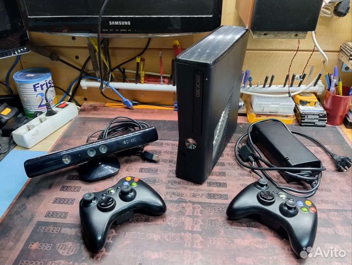 Xbox 360 Slim 500Gb Freeboot + 100 игр (прошитый)