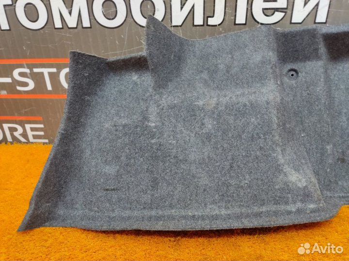 Обшивка багажника правая Subaru Impreza GC1-003306