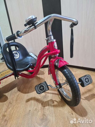 Трехколесный велосипед schwinn roadster trike