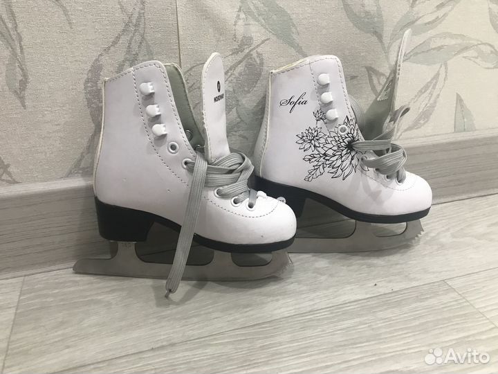 Коньки фигурные детские 27 размер