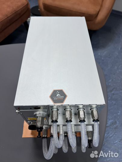 Asic майнер S19 Hydro 184Th/s