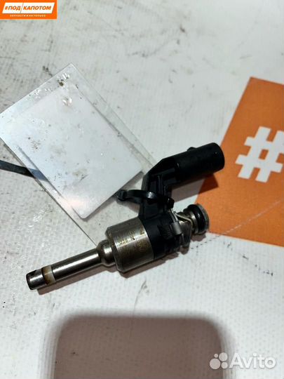 Форсунка топливная Volkswagen Golf 6 2011