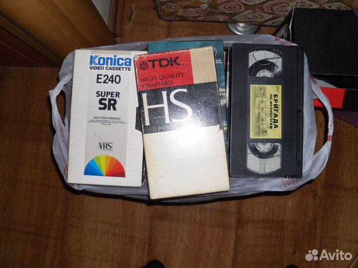 Видеомагнитофон кассеты