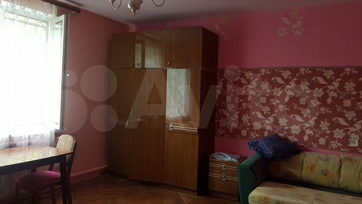 Комната 20 м² в 4-к., 1/2 эт.