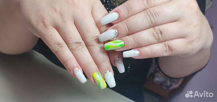 Наращивание ногтей,Педикюр