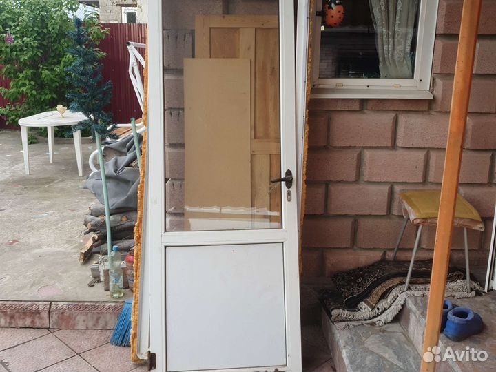 Дверь пластиковая