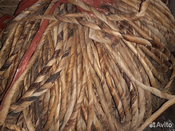 Верёвка из водного гиацинта и листа банана