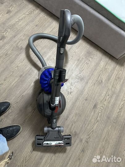 Пылесос Dyson dc 37
