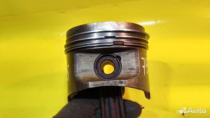 Поршень для Mercedes-Benz W124