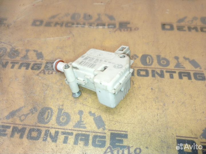 Активатор лючка топливного бака Passat B5 A6 C6 Q7