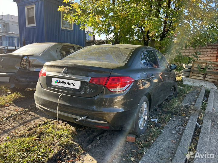 Citroen C4 1.6 AT, 2015, битый, 26 000 км