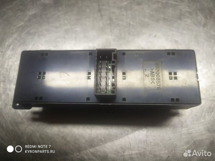 Выключатель стеклоподъемников передний левый