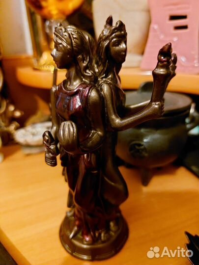 Геката Тривия