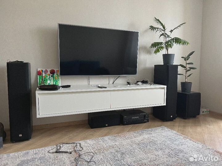 Тв-тумба белая