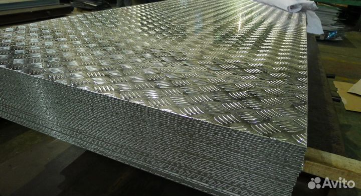 Лист алюминиевый рифленый