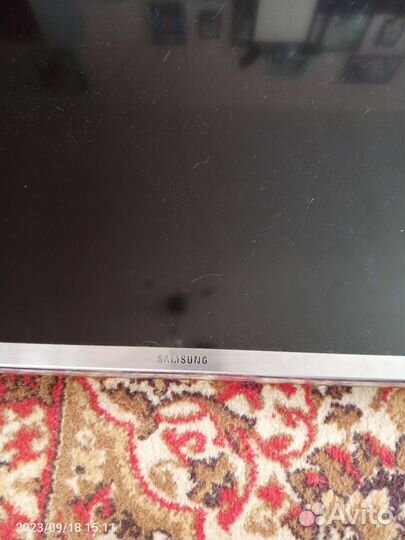 Монитор Dell 32