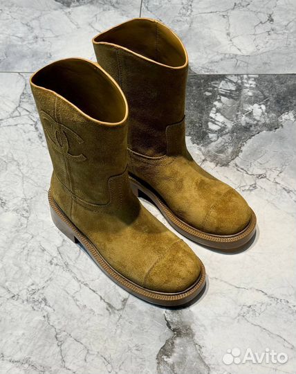 Женские сапоги Chanel