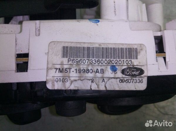 Блок управления отопителем Ford Focus 2 хэтчбек