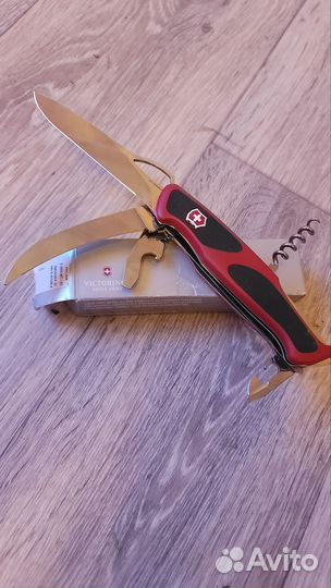 Нож victorinox rangergrip 57