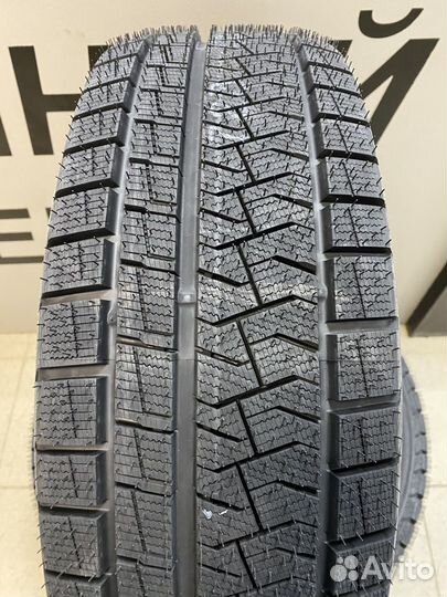 Formula Ice FR 215/65 R16 102T