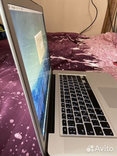 Apple MacBook pro i7