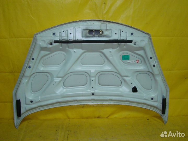 Капот Nissan Note E11