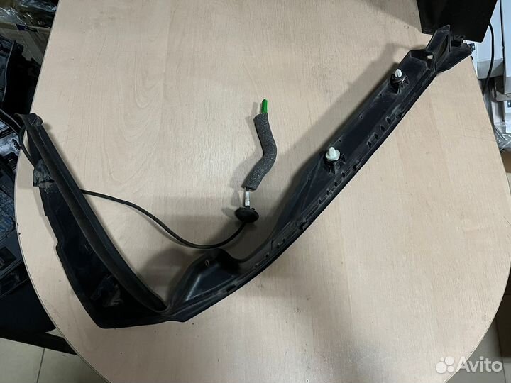 Обшивка двери багажника правая Range Rover