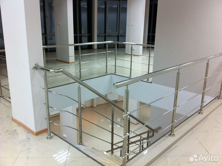 Монтажник стеклянных,светопрозрачных конструкции