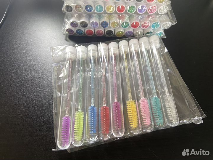 Щеточки для ресниц в колбе