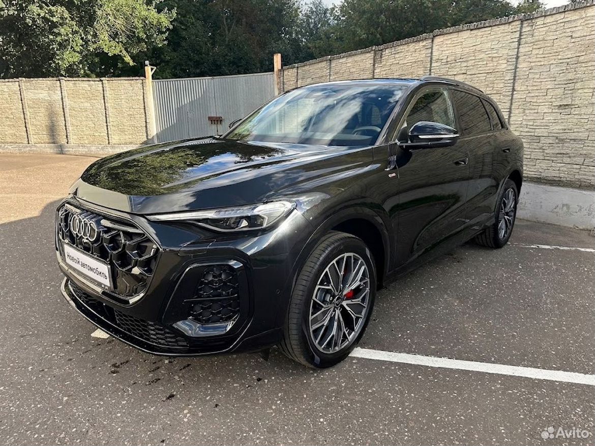 Audi Q5L 2.0 AMT, 2026