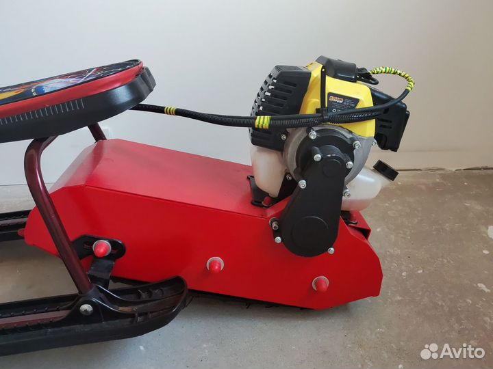 Снегокат с бензиновым мотором