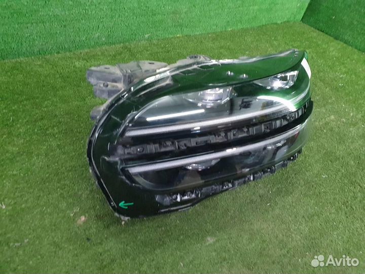 Фара левая Genesis GV70