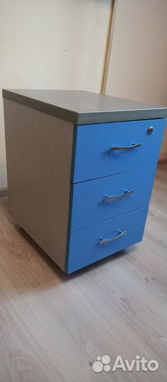 Тумбочка синяя