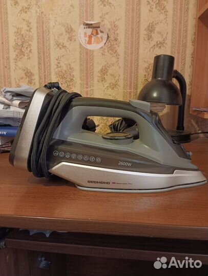 Утюг redmond