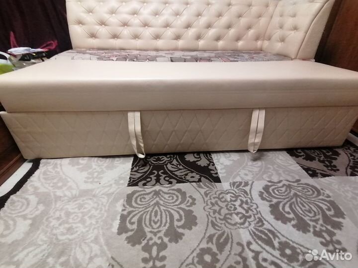 Диван кухонный прямой