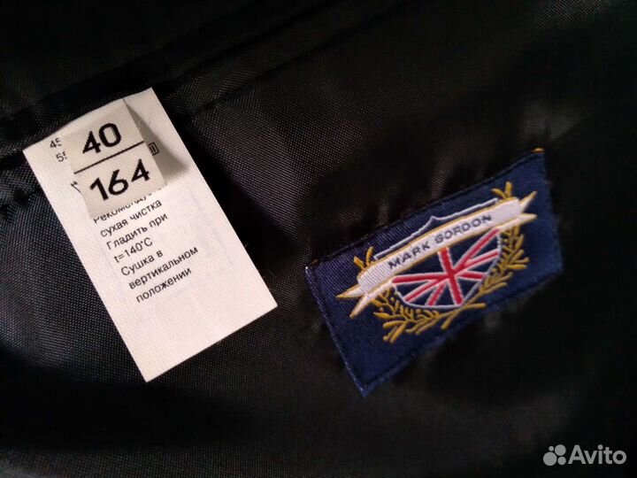 Пиджаки новые р.36, 40