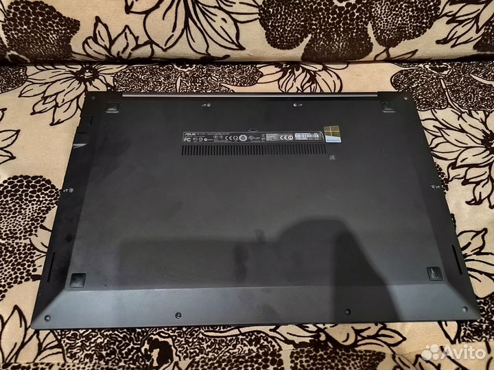 Ноутбук asus