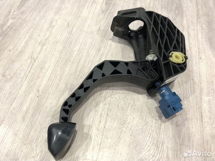 Педаль сцепления Volkswagen Polo 5 седан cfna 2012