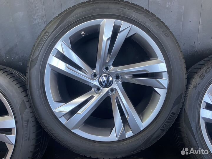 R19 Pirelli Scorpion 255/45, PCD 5x112 DIA 57.1