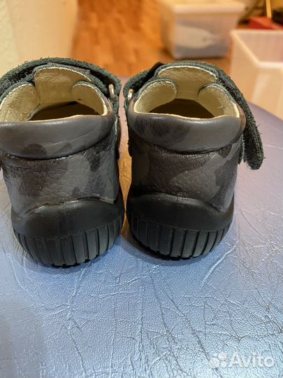 Детские туфли