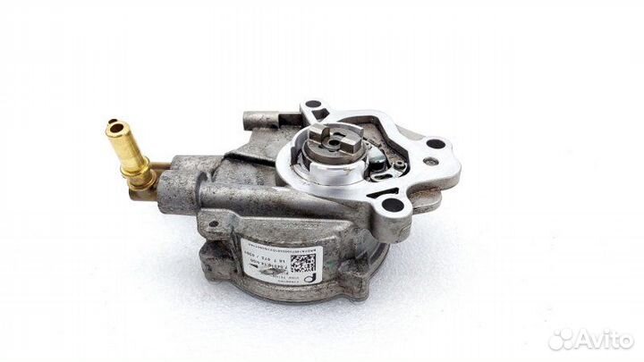 Насос вакуумный Land Rover Range Rover Velar L560