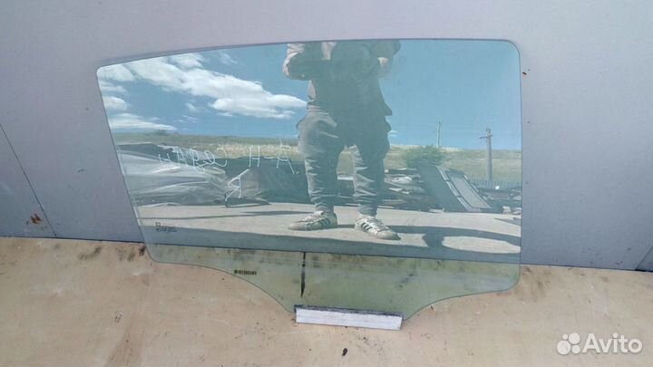 Стекло задней правой двери на Опель Астра Н Седан