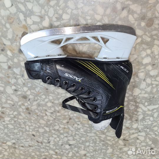 Коньки хоккейные CCM детские р.220