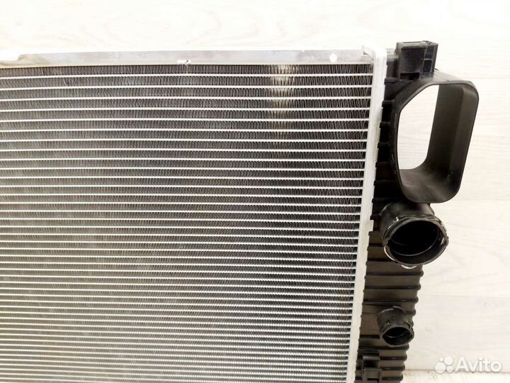 Радиатор охлаждения Mercedes E(W211) 1,8-2,0/2,7D