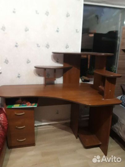 Компьютерный стол.бу