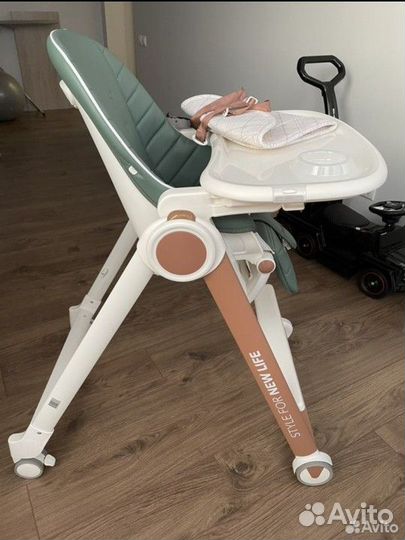 Стульчик для кормления happy baby berny v2