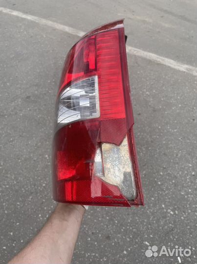 Задний правый фонарь hyundai tucson 2006